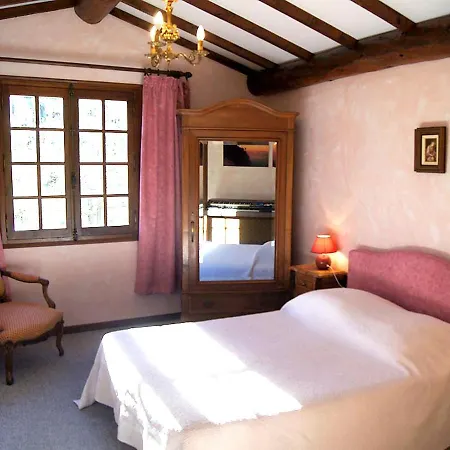 Villa Villa De 3 Chambres Avec Piscine Privee Terrasse Amenagee Et Wifi A Riez *